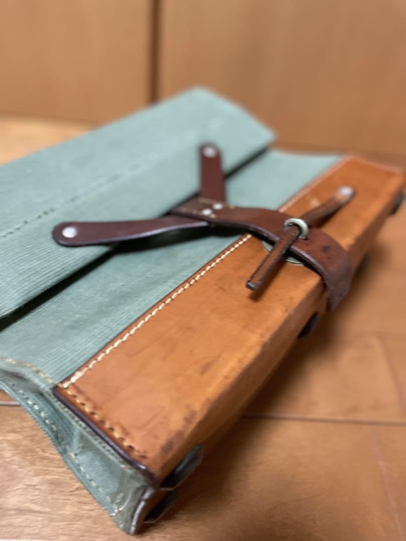 希少　スイス軍　ツールバッグ　ヴィンテージ　ミリタリー  実物　サバゲー Amazon.co.jp: スイス軍 ツールバッグ ヴィンテージ ミリタリー